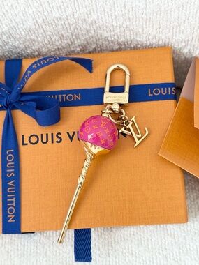 ✨NEW✨ LOUIS VUITTON 2026 “Lollipop” Monogram LV Sweets Bag Charm - Orange